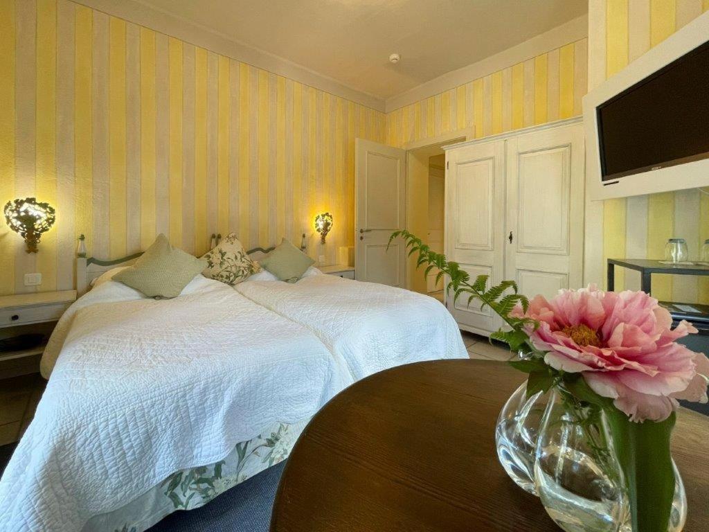 Bed and Breakfast Ristorante Della Stazione Da Yanelo Интранья Экстерьер фото