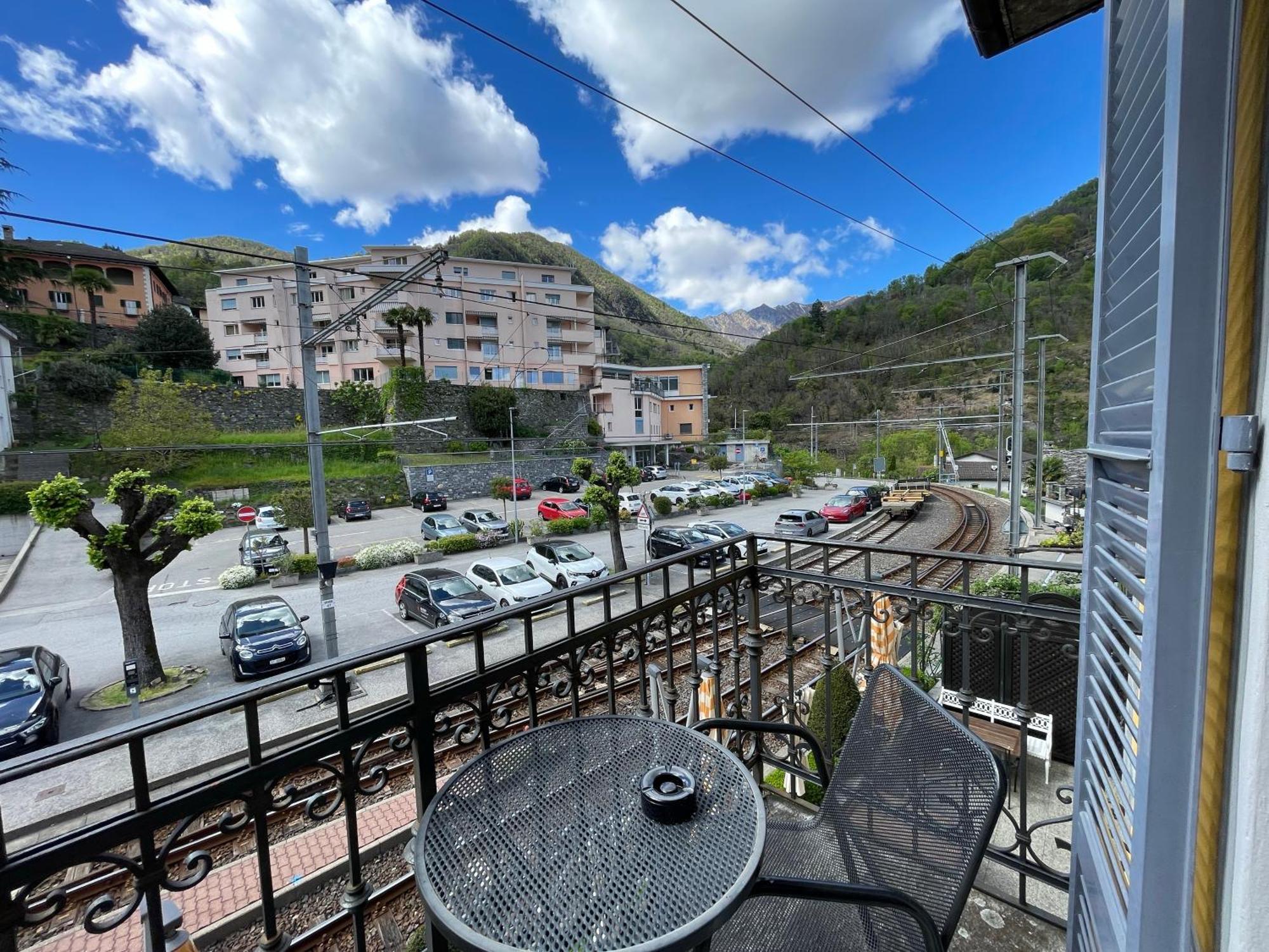Bed and Breakfast Ristorante Della Stazione Da Yanelo Интранья Экстерьер фото