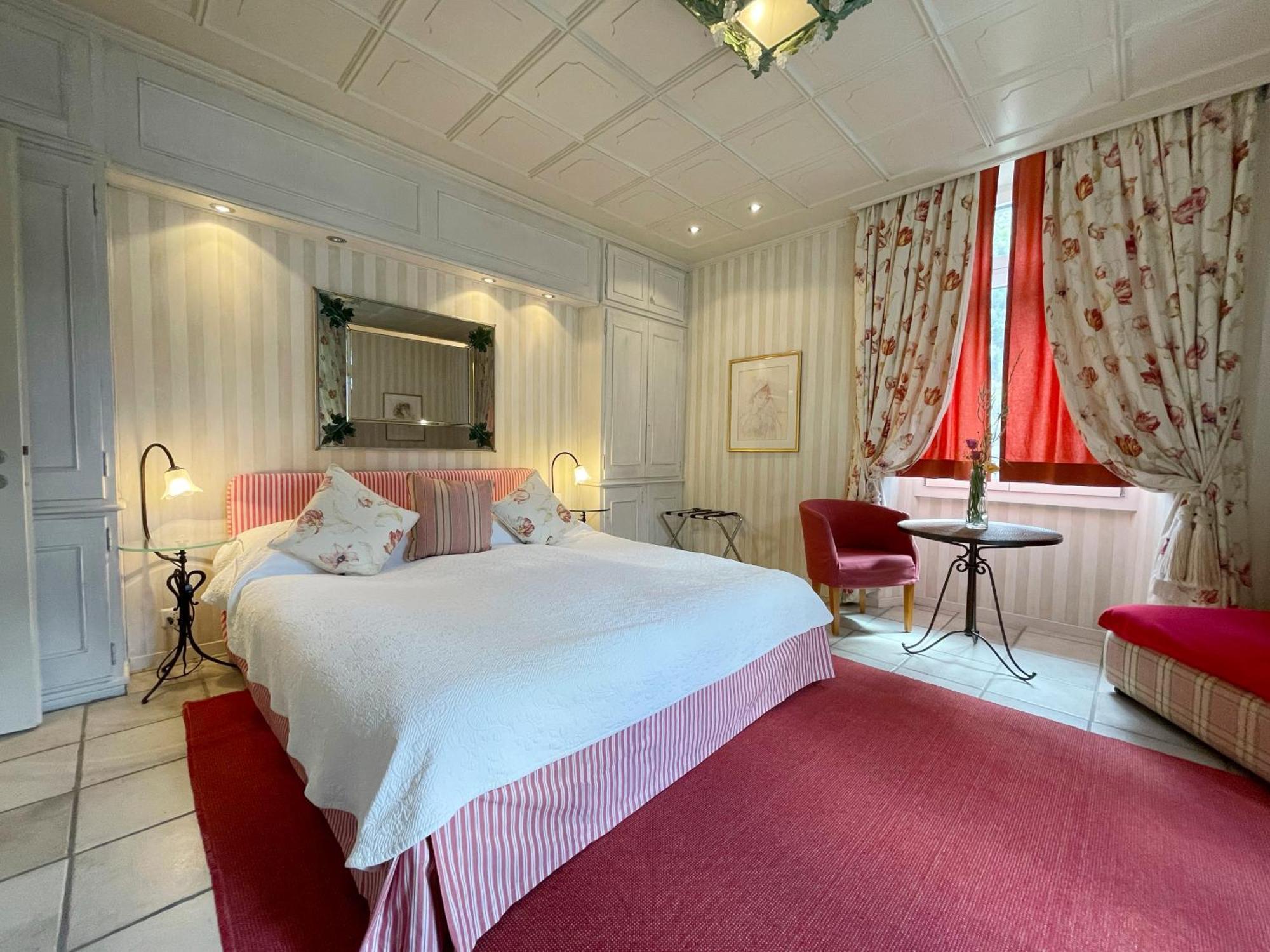 Bed and Breakfast Ristorante Della Stazione Da Yanelo Интранья Экстерьер фото